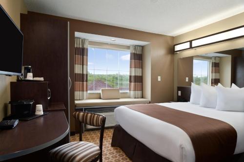 Gallery image of Microtel Inn & Suites Fairmont in Fairmont