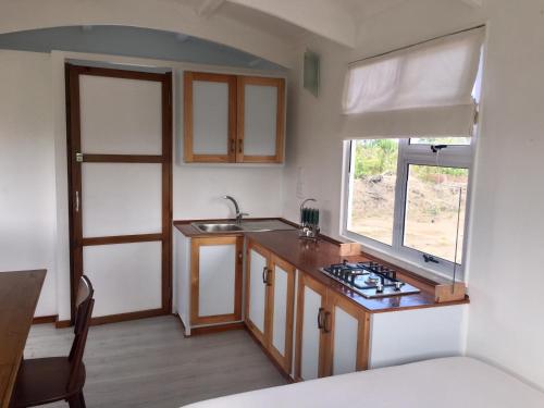 Foto dalla galleria di Fynbos Tiny Home - Off Grid, Surrounded by Nature a Plettenberg Bay