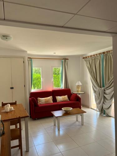 Villa Alexia Apartments Isla Direct Pool Access 1B 9min to Sea 5 Min to Town AT1833