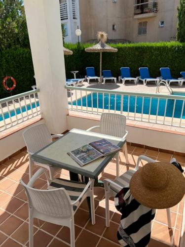 Villa Alexia Apartments Isla Direct Pool Access 1B 9min to Sea 5 Min to Town AT1833