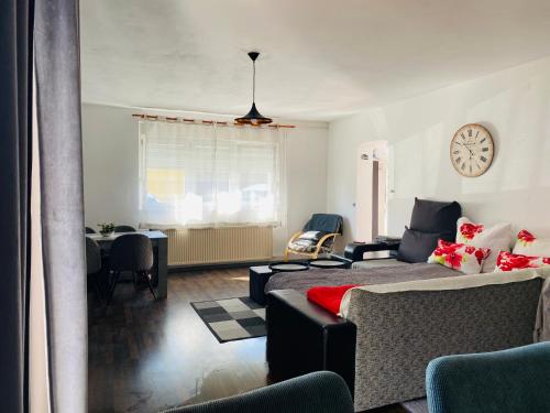 Χώρος καθιστικού στο Apartment Zvečaj