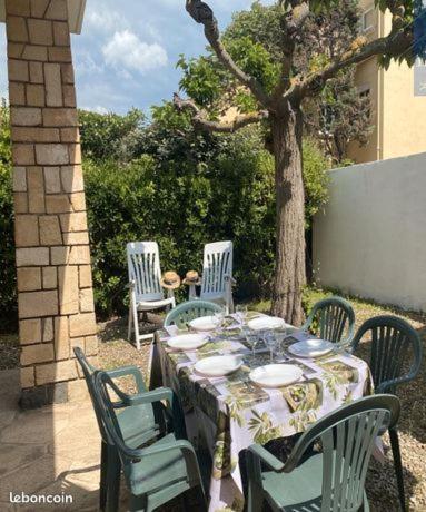 Rez de jardin lumineux à 100m de la mer