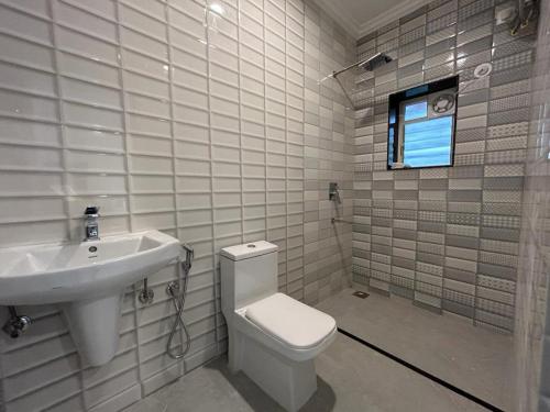 Kylpyhuone majoituspaikassa Serenova by Dia Hotels