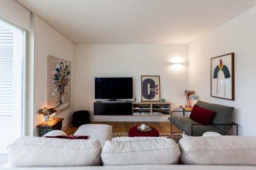 FLH Av. Liberdade Stunning Apartment with Balcony & Parking