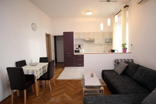 Apartment Una
