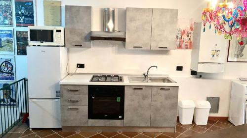 A kitchen or kitchenette at Casa Atelier