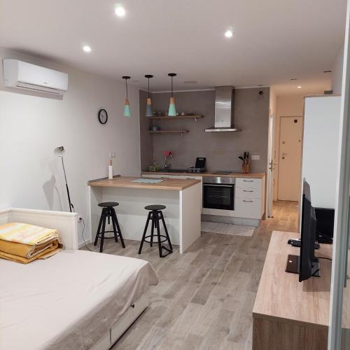 Nice and modern apartment Emili