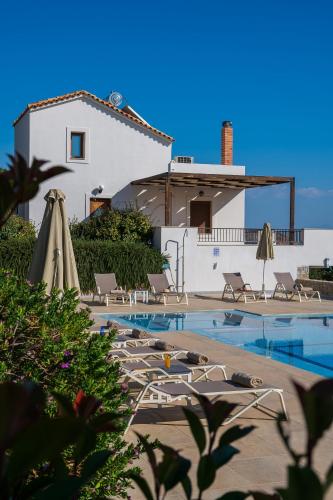 Bazén v ubytování Lenikos Resort nebo v jeho okolí