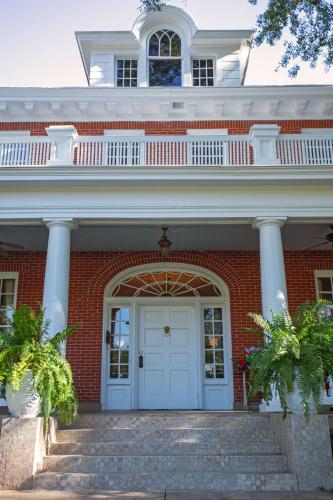Huffman Manor Inn – Photos 3