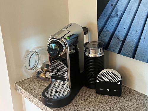 Utensilios para hacer té y café en 130 At The Waves