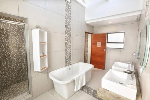 Ένα μπάνιο στο Thanda Tau