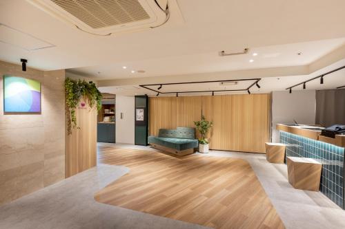 Ruang duduk di Tokyu Stay Shibuya Shin-Minamiguchi