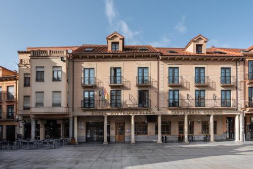 a large building in a square in a city at Exe Astur Plaza in Astorga