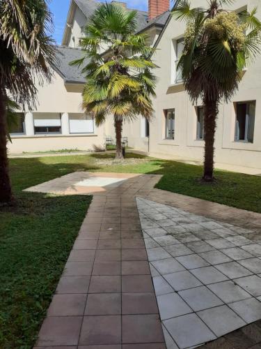Gallery image of Appartement rien que pour vous proche centre ville in Laval