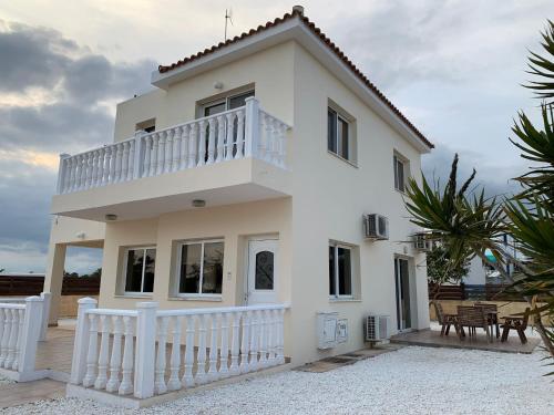 Moonlight Sea View Villa