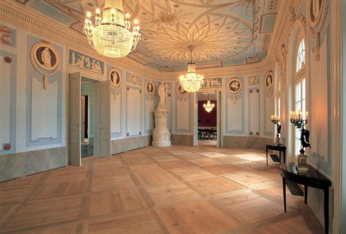 Φωτογραφία από το άλμπουμ του Hotel Schloss Neuhardenberg σε Neuhardenberg