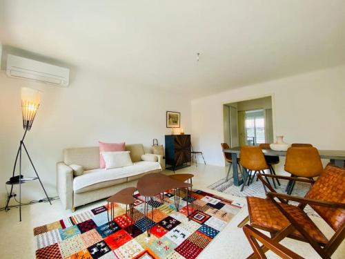 ''Clavel 14'' Charmant T3 en ville avec clim et parking