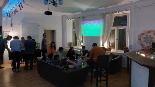 Clientes alojados en Imaginary Hostel