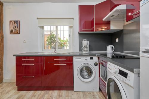 Cucina o angolo cottura di Apartment 250 M from the beach