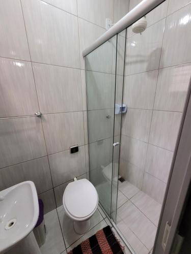 Un baño de Pousada e Restaurante Estrela Azul