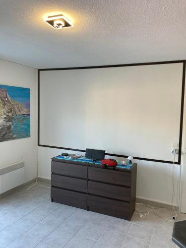 Photo de la galerie de l'établissement SETième Art , centre Sète, 5 minutes de la gare, à Sète