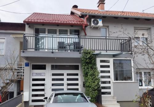 Budova, v ktorej sa apartmán nachádza