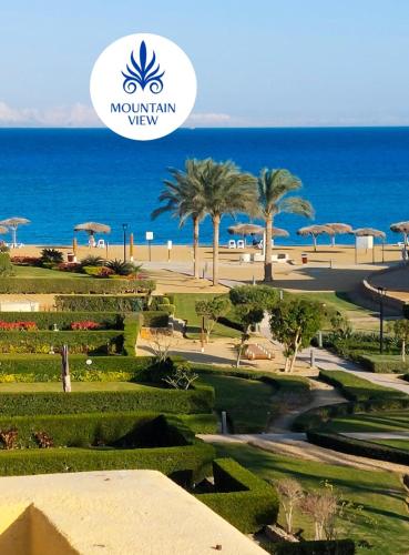 Mountain View Sokhna 2, "HEATED POOL" & Sea View, 3bedrooms, Penthouse with Roof- Families ONLY