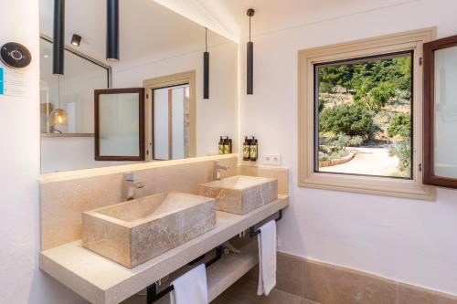 Ένα μπάνιο στο Finca Albellons