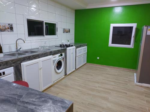 Kitchen o kitchenette sa Villa Eloy