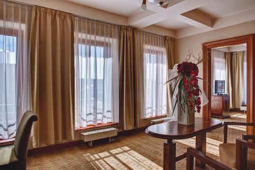 Μια τηλεόραση ή/και κέντρο ψυχαγωγίας στο Majestic Plaza Hotel Prague