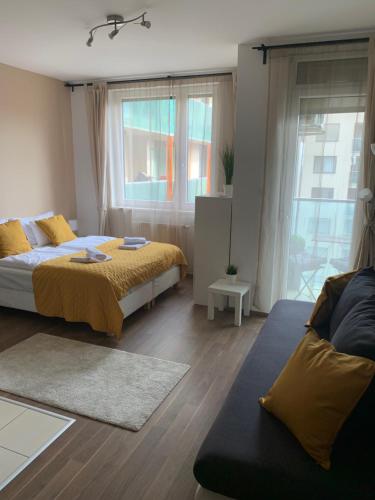 Corvin Sun Downtown Apartment