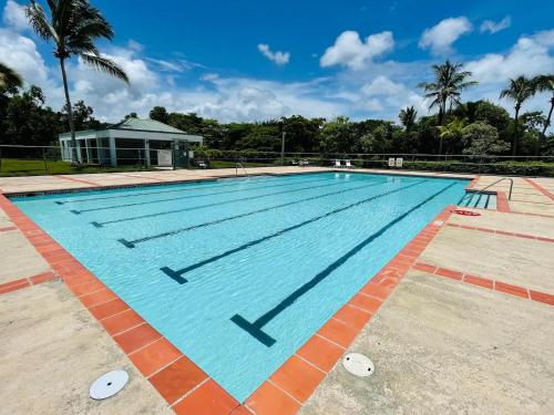 Swimmingpoolen hos eller tæt på Luxury Modern Luquillo Beach Villa