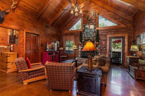 Base Camp with Bunk Room – Photos 2