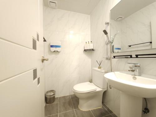 Bilik mandi di OYO Myeongdong 5 Lodge