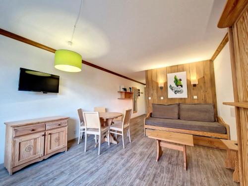 Studio Confortable 27m² - Centre Val d'Isère avec Balcon Sud, 2/3 Pers., Cuisine Équipée - FR-1-518-145