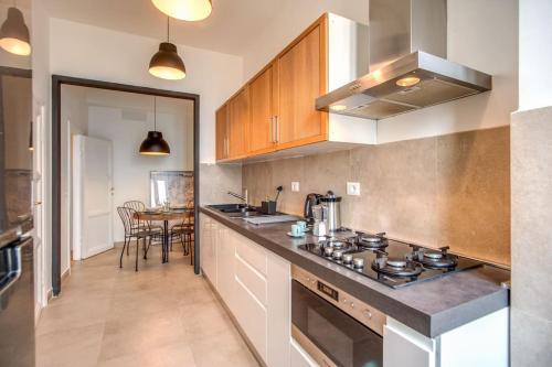 Borgo Vittorio 2 bdr 2 bath St Peter's