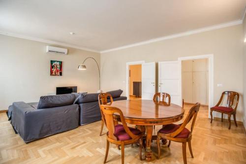 Borgo Vittorio 2 bdr 2 bath St Peter's