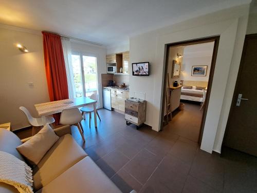 Μια τηλεόραση ή/και κέντρο ψυχαγωγίας στο Residence Veles Plage