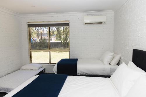 Lakeview Hotel Motelにあるベッド