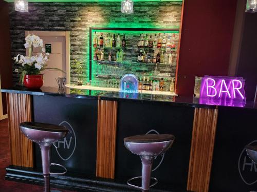 Salon ou bar de l'établissement Best Western Hotel & SPA Pau Lescar Aeroport