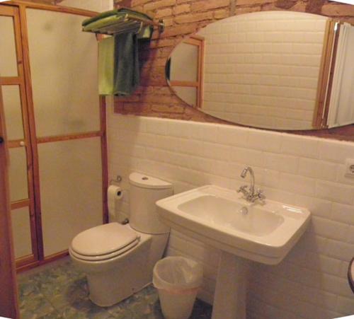 Ванна кімната в Hostal Cal Pla