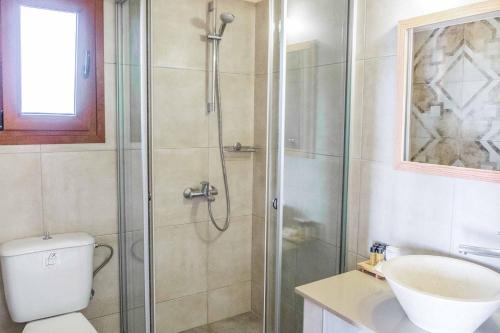 Ένα μπάνιο στο Apolis Executive Villa