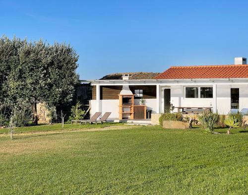 Κήπος έξω από το Herdade do Kuanza