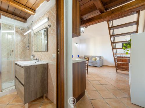 Sun & Sea Studio tesisinde bir banyo