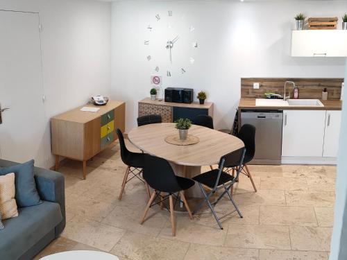 Dapur atau dapur kecil di Appartement dans Mas Provencal