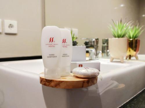 スミニャックにあるSeminyak Square Hotel And Villasのギャラリーの写真