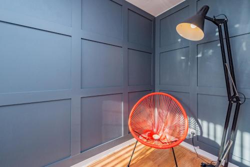 Galeriebild der Unterkunft Premium 4-Bed House by Papermill, Deeside - Sleeps 6-7,Parking in Heswall