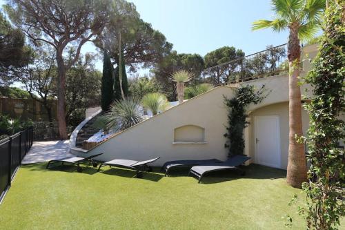 Magnifique Rez de jardin à 150 M de la mer