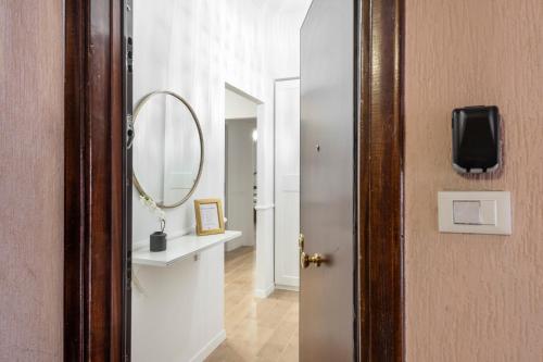 White flat Ground Floor