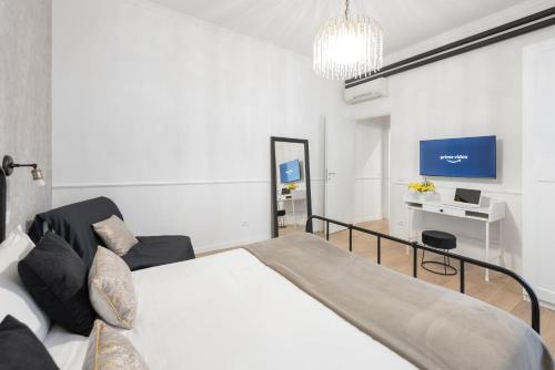 White flat Ground Floor